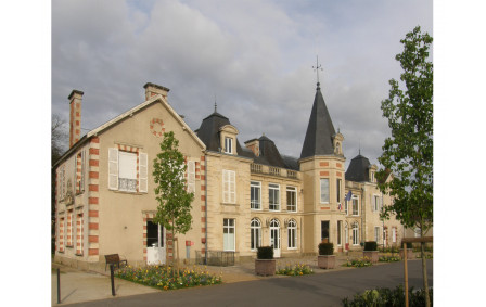 Le château du Rocher (Mairie)